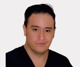 https://www.clinicalosolivos.com/wp-content/uploads/2022/08/dr-Salinas.jpg