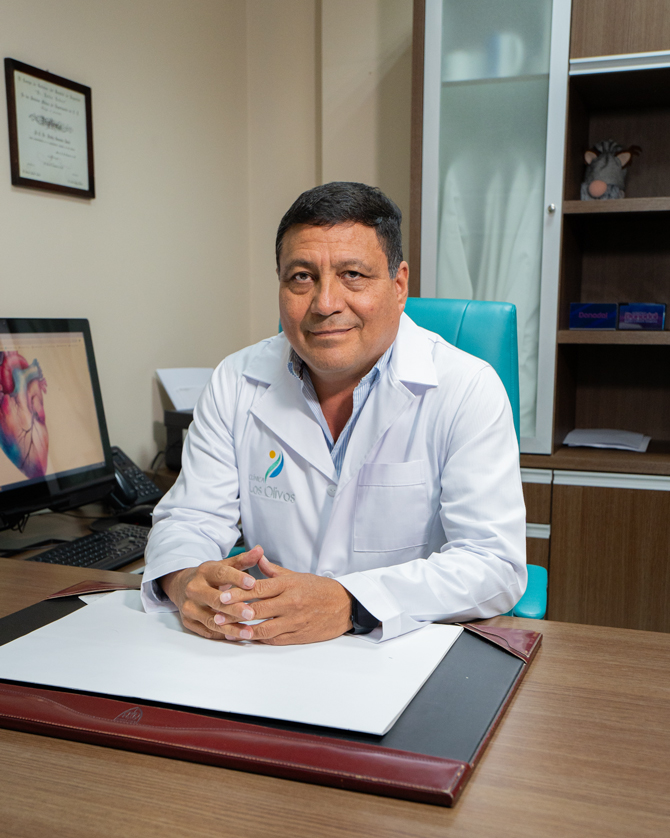 https://www.clinicalosolivos.com/wp-content/uploads/2025/08/JAIME-ARANDIA-CLO.jpg